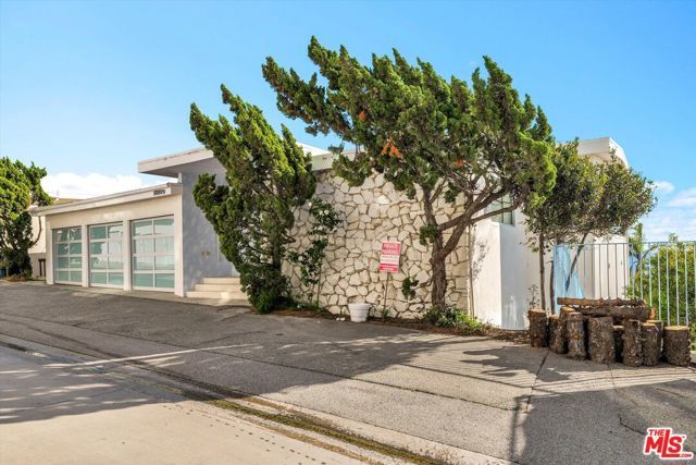 18109 Coastline Drive, Malibu, CA 90265