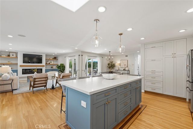 20332 Mansard Lane, Huntington Beach, CA 92646