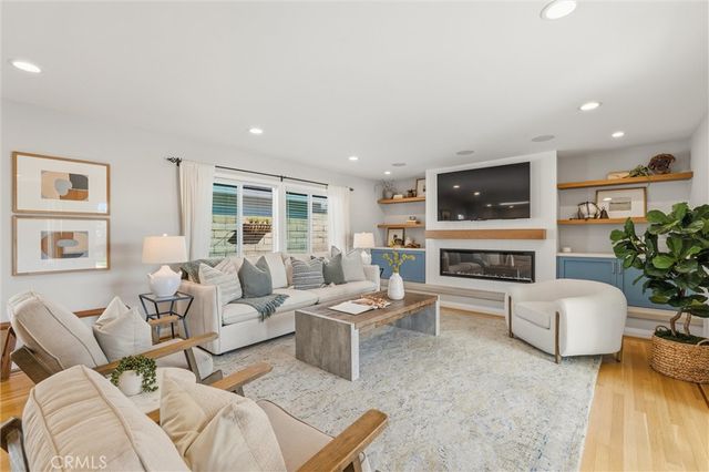 20332 Mansard Lane, Huntington Beach, CA 92646