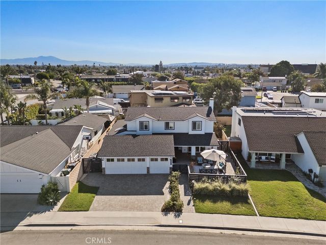 20332 Mansard Lane, Huntington Beach, CA 92646