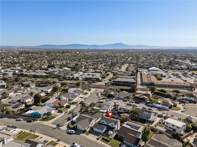 20332 Mansard Lane, Huntington Beach, CA 92646