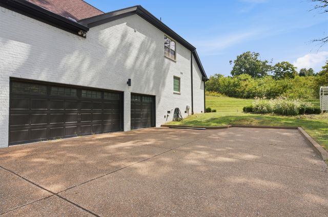 9337 Norwegian Red Dr, Nolensville, TN 37135