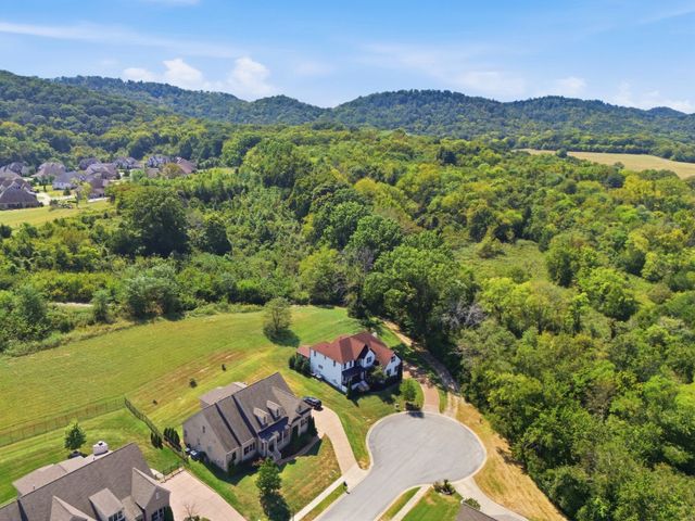 9337 Norwegian Red Dr, Nolensville, TN 37135
