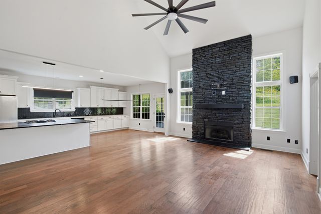 9337 Norwegian Red Dr, Nolensville, TN 37135