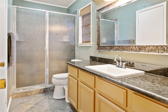 107 Briarwood Drive, Mabank, TX 75156