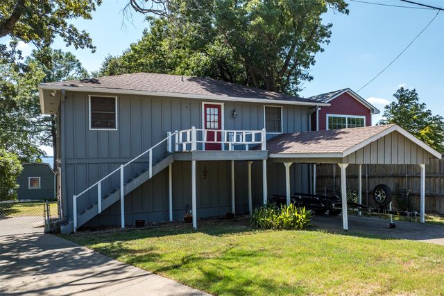 107 Briarwood Drive, Mabank, TX 75156