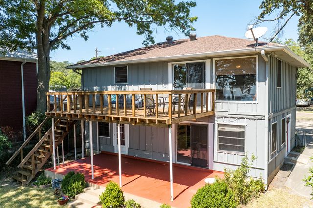 107 Briarwood Drive, Mabank, TX 75156