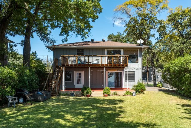 107 Briarwood Drive, Mabank, TX 75156