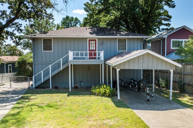 107 Briarwood Drive, Mabank, TX 75156