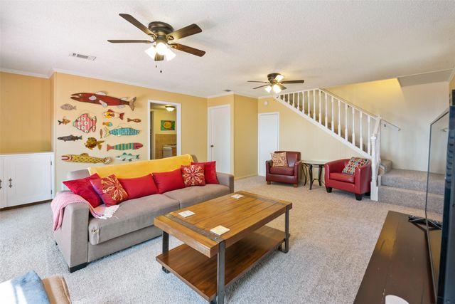 107 Briarwood Drive, Mabank, TX 75156