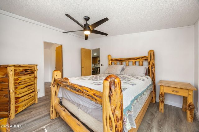 2064 PINEWOOD Drive, Overgaard, AZ 85933