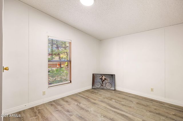 2064 PINEWOOD Drive, Overgaard, AZ 85933