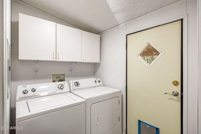 2064 PINEWOOD Drive, Overgaard, AZ 85933