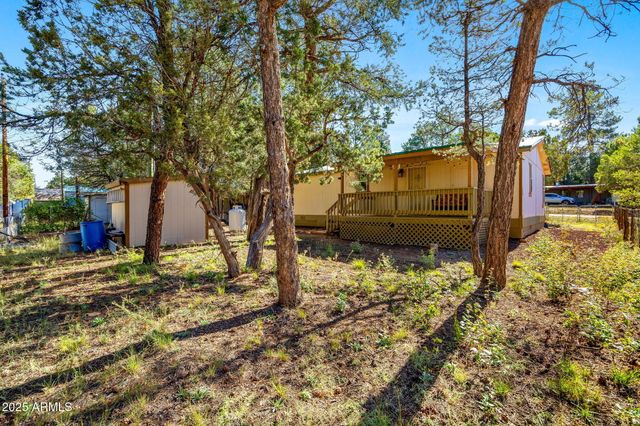 2064 PINEWOOD Drive, Overgaard, AZ 85933