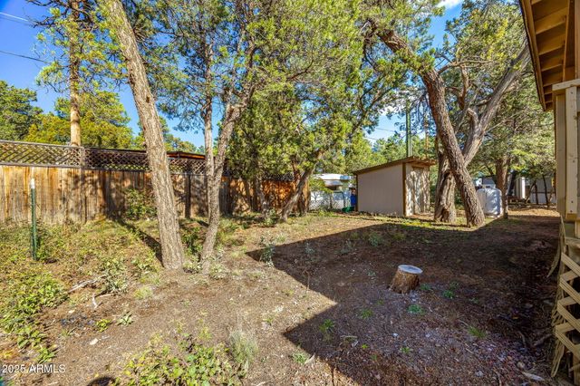 2064 PINEWOOD Drive, Overgaard, AZ 85933