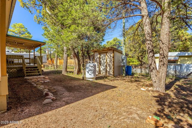 2064 PINEWOOD Drive, Overgaard, AZ 85933