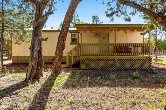 2064 PINEWOOD Drive, Overgaard, AZ 85933