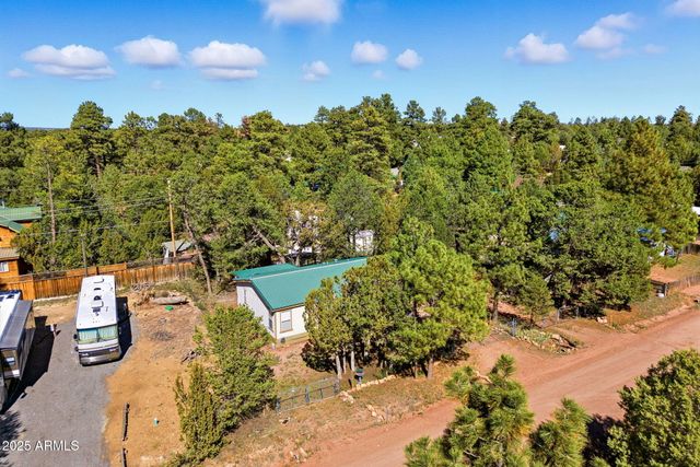 2064 PINEWOOD Drive, Overgaard, AZ 85933