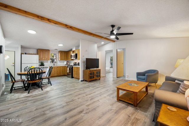 2064 PINEWOOD Drive, Overgaard, AZ 85933