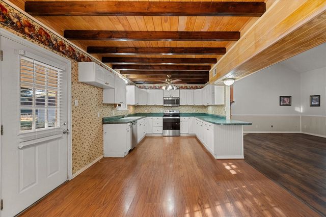 8124 Fm 416, Streetman, TX 75859