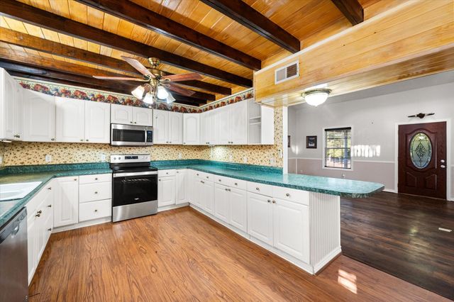 8124 Fm 416, Streetman, TX 75859