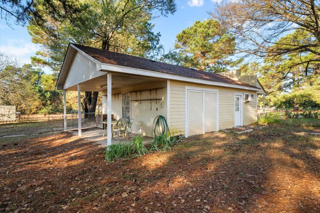 8124 Fm 416, Streetman, TX 75859