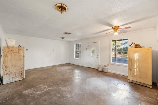 8124 Fm 416, Streetman, TX 75859