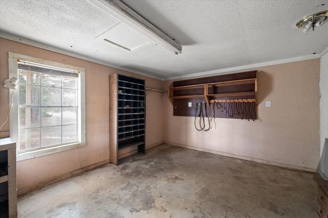 8124 Fm 416, Streetman, TX 75859