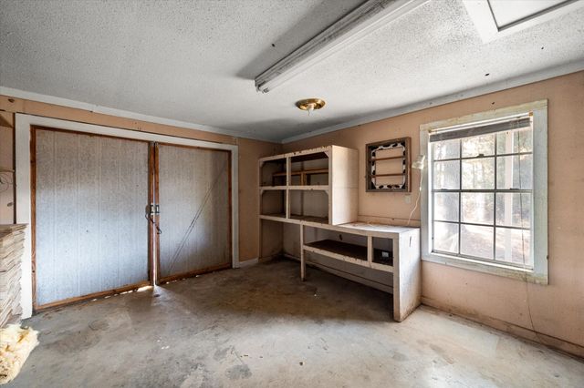 8124 Fm 416, Streetman, TX 75859