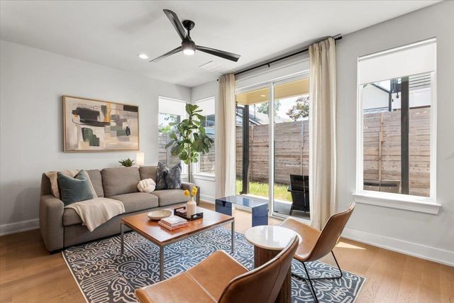 2104 E 2nd ST 2, Austin, TX 78702