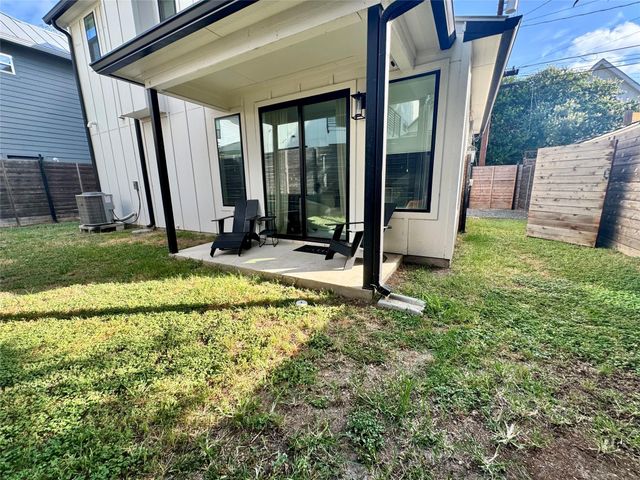 2104 E 2nd ST 2, Austin, TX 78702