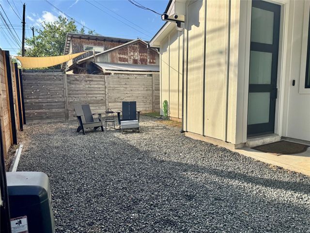 2104 E 2nd ST 2, Austin, TX 78702