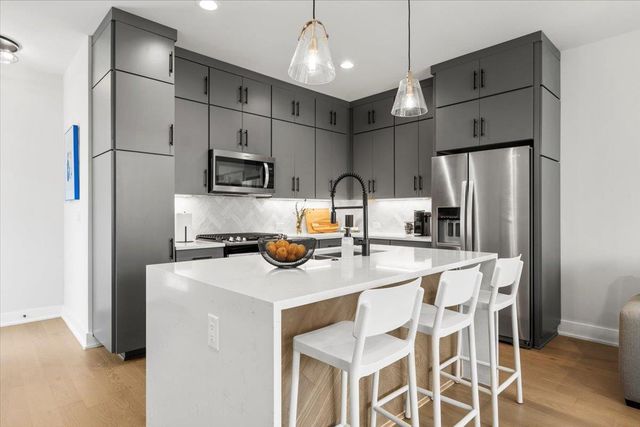 2104 E 2nd ST 2, Austin, TX 78702