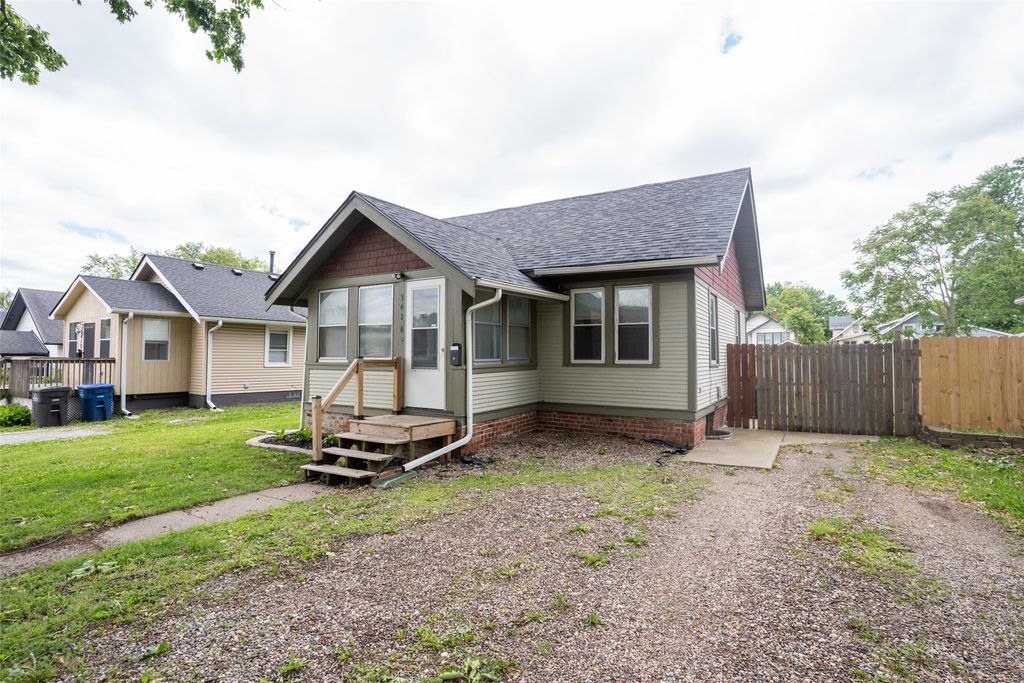 3416 Cambridge Street, Des Moines, IA 50313