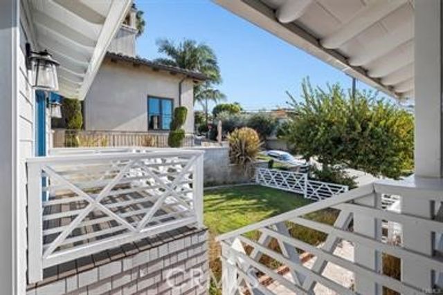 641 11th Street, Manhattan Beach, CA 90266