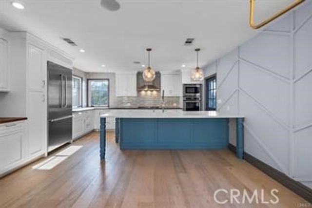 641 11th Street, Manhattan Beach, CA 90266