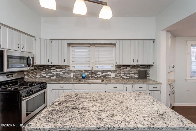 4322 Willys Parkway, Toledo, OH 43612