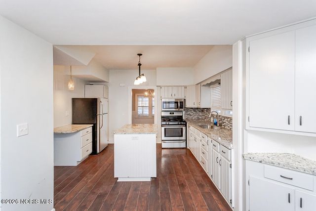 4322 Willys Parkway, Toledo, OH 43612