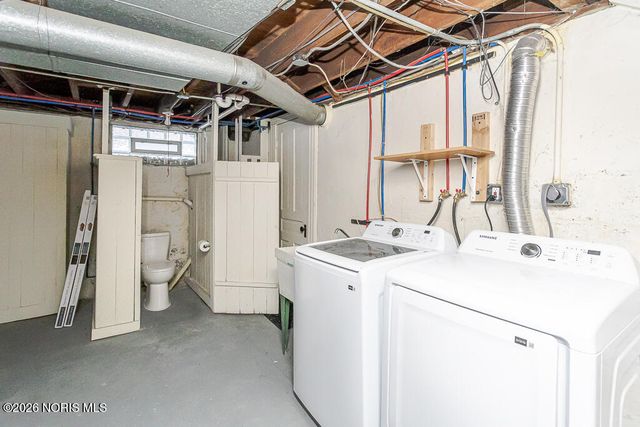 4322 Willys Parkway, Toledo, OH 43612