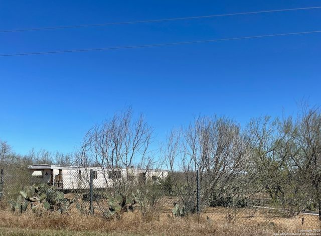 1010 Cr 308A, Jourdanton, TX 78026