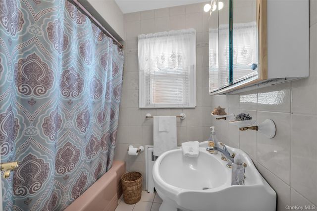 495 Harding Avenue, West Hempstead, NY 11552