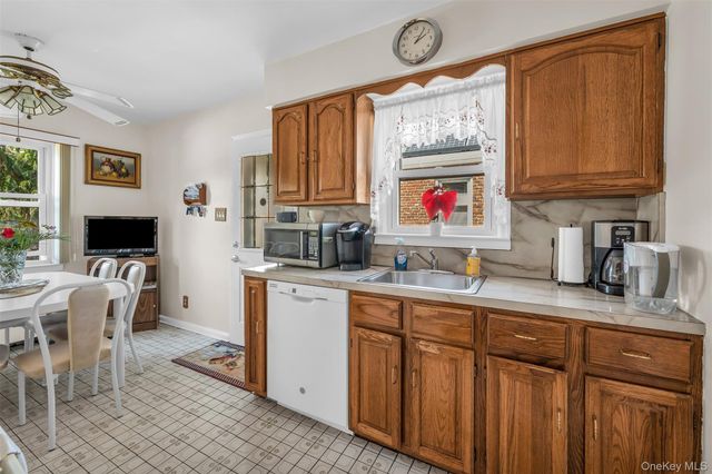 495 Harding Avenue, West Hempstead, NY 11552