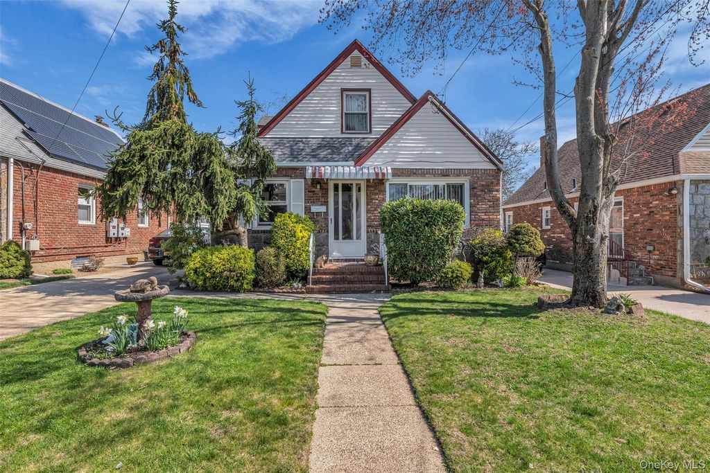 495 Harding Avenue, West Hempstead, NY 11552