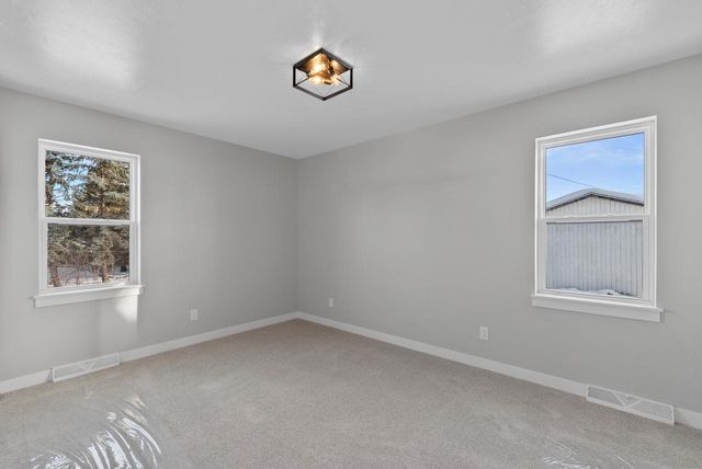 W5311 E PIONEER ROAD, Fond Du Lac, WI 54935