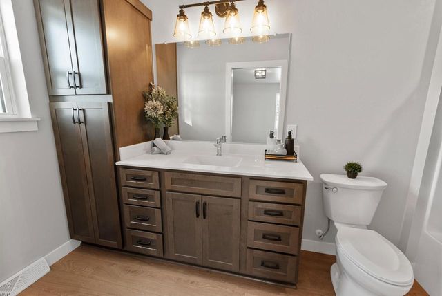 W5311 E PIONEER ROAD, Fond Du Lac, WI 54935