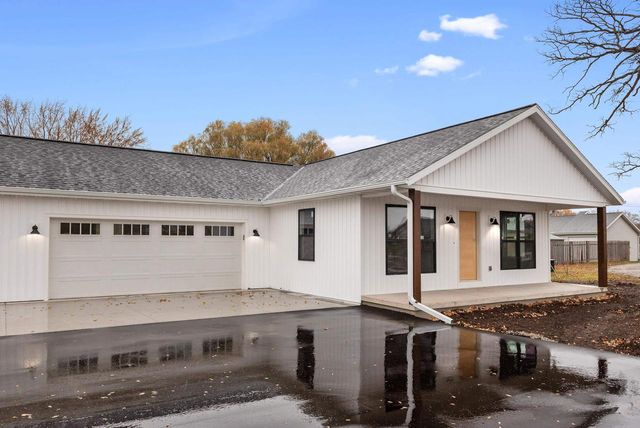 W5311 E PIONEER ROAD, Fond Du Lac, WI 54935