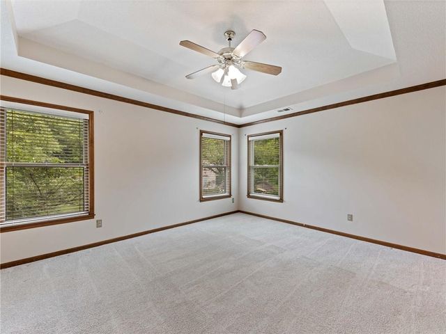 13842 Harbor Drive, Bonner Springs, KS 66012