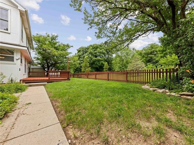 13842 Harbor Drive, Bonner Springs, KS 66012