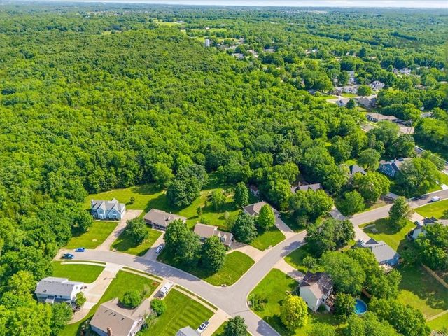 13842 Harbor Drive, Bonner Springs, KS 66012