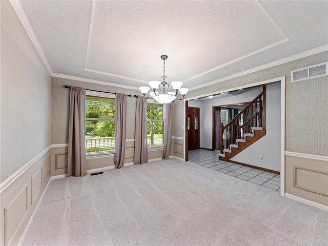 13842 Harbor Drive, Bonner Springs, KS 66012